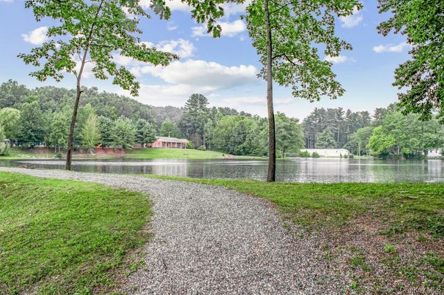 117 White Birch Trail, Bloomingburg, NY 12721