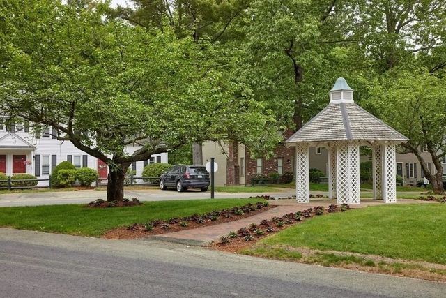 710 Wellman Ave 710, Chelmsford, MA 01863