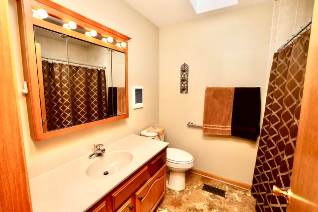 322 Valley Court, Lowell, IN 46356