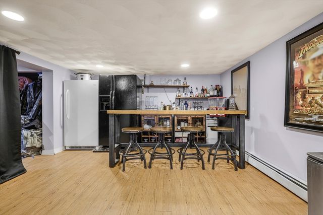 90 Elm St, Swansea, MA 02777