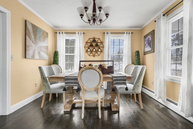 90 Elm St, Swansea, MA 02777