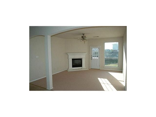 5017 Bedfordshire Drive, Fort Worth, TX 76135