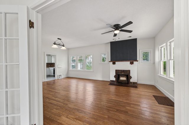 1957 S Market, Wichita, KS 67211