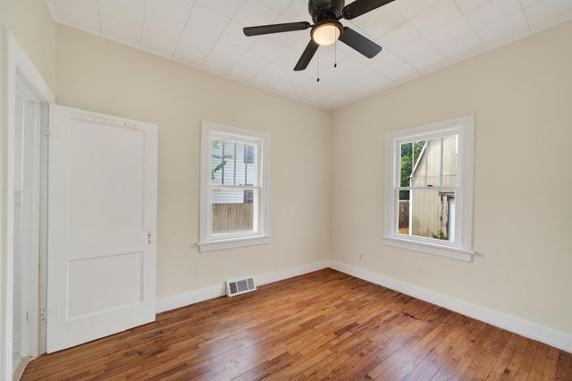 1957 S Market, Wichita, KS 67211