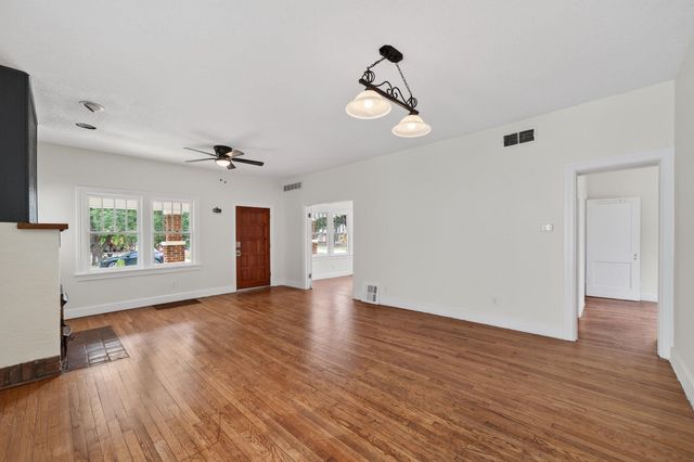 1957 S Market, Wichita, KS 67211