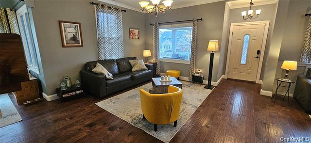 218 W Chester Street, Long Beach, NY 11561