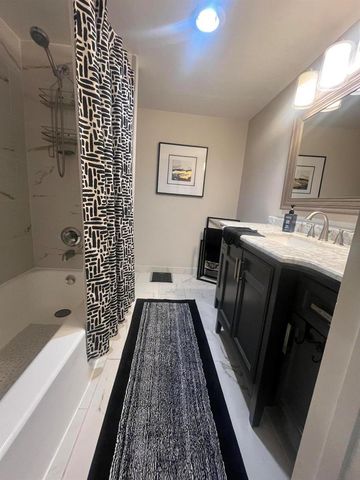2200 NE 33RD Avenue 3E, Fort Lauderdale, FL 33305