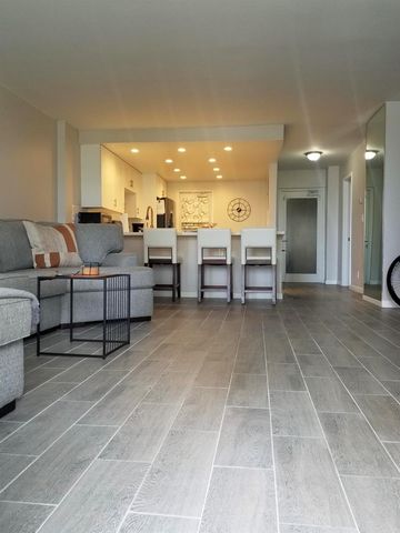 2200 NE 33RD Avenue 3E, Fort Lauderdale, FL 33305