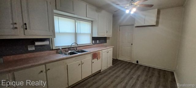 4525 W Water Street, Kimball Township, MI 48074