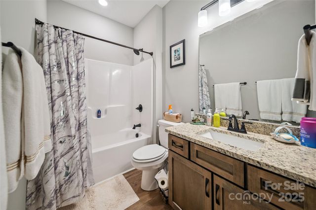 71 Banks Creek Road, Burnsville, NC 28714