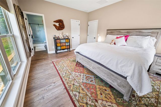 71 Banks Creek Road, Burnsville, NC 28714