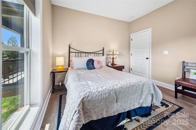 71 Banks Creek Road, Burnsville, NC 28714