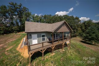 71 Banks Creek Road, Burnsville, NC 28714