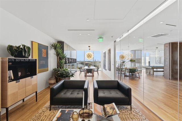 1400 Biscayne 202, Miami, FL 33132