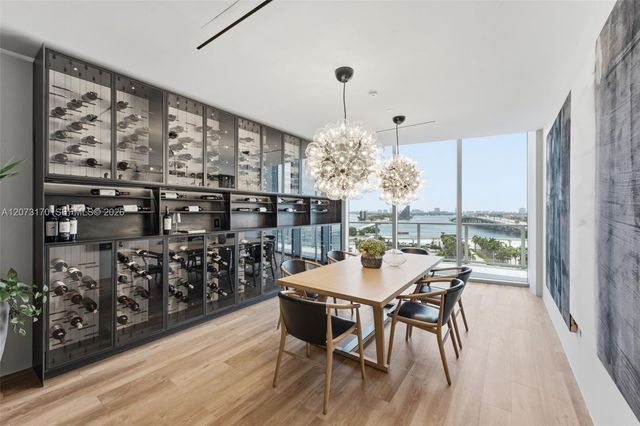 1400 Biscayne 202, Miami, FL 33132