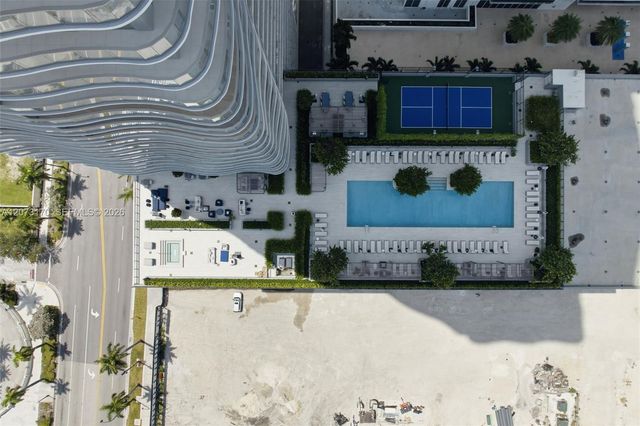 1400 Biscayne 202, Miami, FL 33132