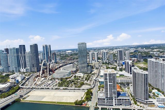 1400 Biscayne 202, Miami, FL 33132