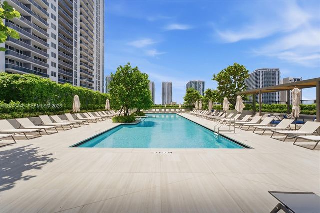 1400 Biscayne 202, Miami, FL 33132