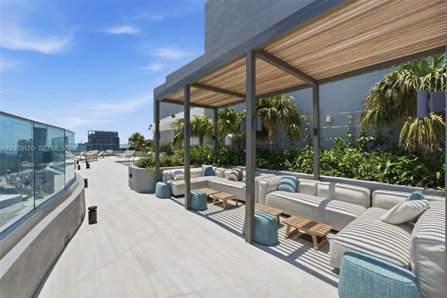 1400 Biscayne 202, Miami, FL 33132