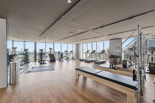 1400 Biscayne 202, Miami, FL 33132