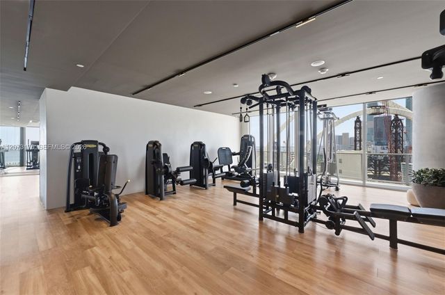 1400 Biscayne 202, Miami, FL 33132