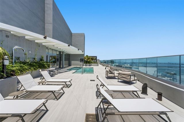 1400 Biscayne 202, Miami, FL 33132