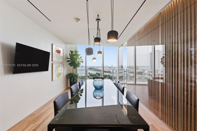 1400 Biscayne 202, Miami, FL 33132