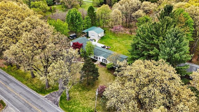 7920 10 Mile Road, Rockford, MI 49341