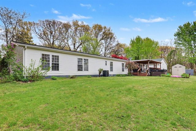 7920 10 Mile Road, Rockford, MI 49341