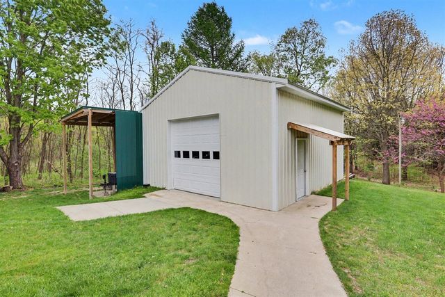 7920 10 Mile Road, Rockford, MI 49341