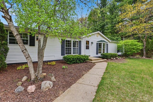 7920 10 Mile Road, Rockford, MI 49341