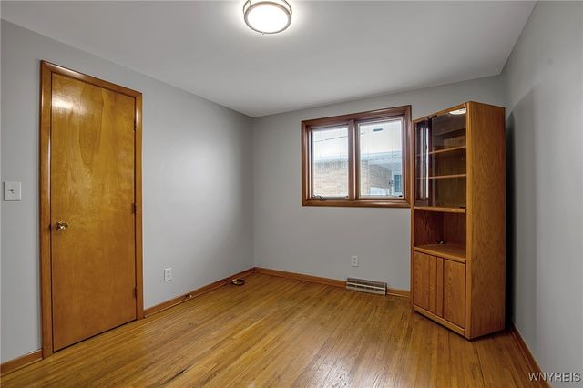 69 Jane Lane, Cheektowaga, NY 14043