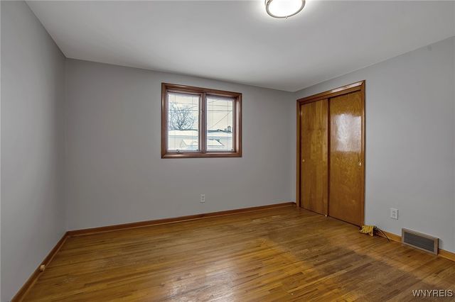 69 Jane Lane, Cheektowaga, NY 14043