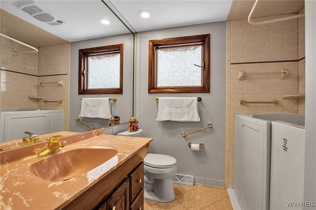 69 Jane Lane, Cheektowaga, NY 14043