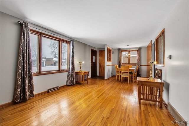 69 Jane Lane, Cheektowaga, NY 14043