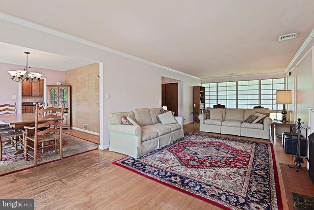 1438 WAGGAMAN CIR, Mclean, VA 22101