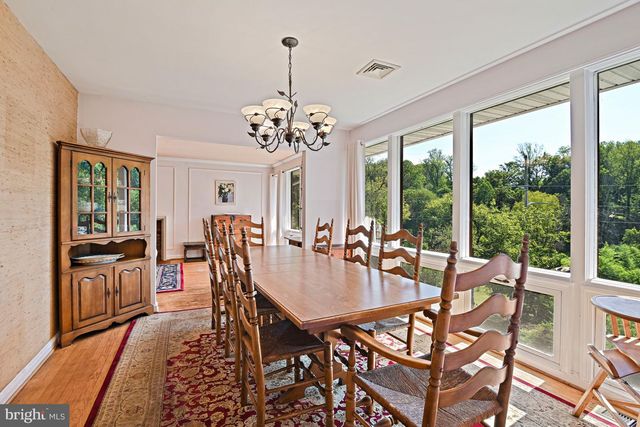1438 WAGGAMAN CIR, Mclean, VA 22101