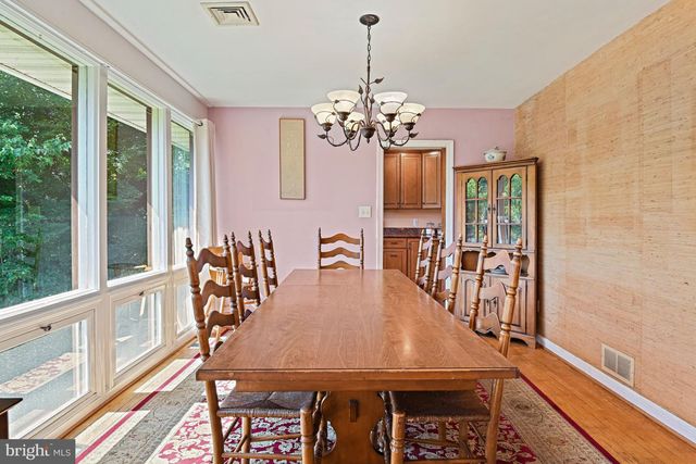 1438 WAGGAMAN CIR, Mclean, VA 22101