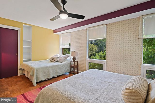 1438 WAGGAMAN CIR, Mclean, VA 22101