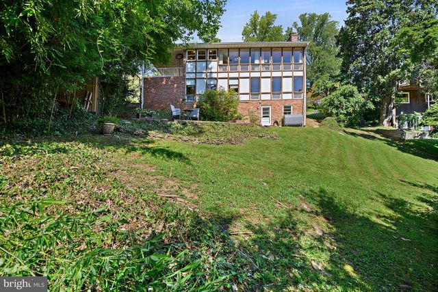 1438 WAGGAMAN CIR, Mclean, VA 22101