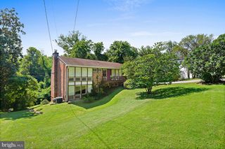 1438 WAGGAMAN CIR, Mclean, VA 22101