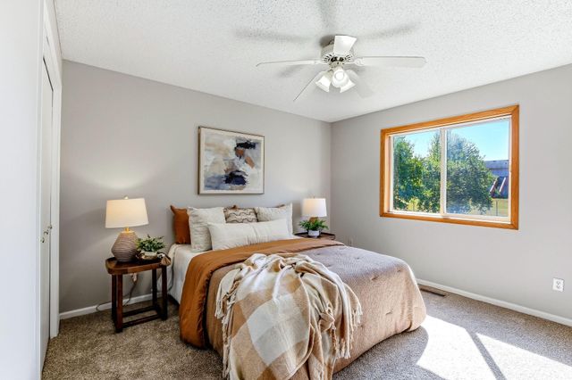 332 Orchard Parkway W, Shakopee, MN 55379