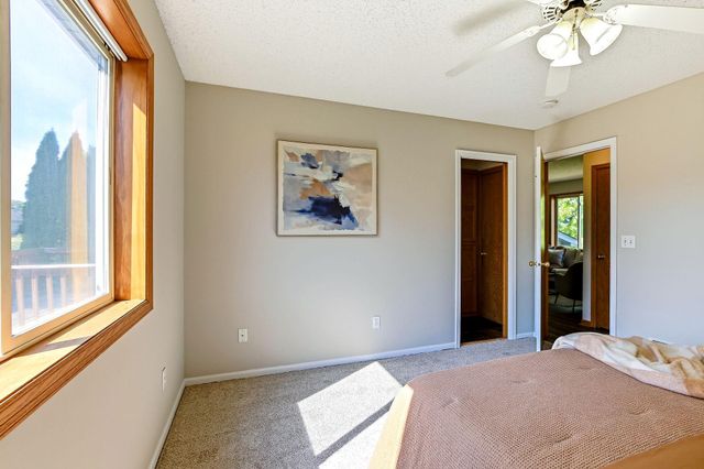 332 Orchard Parkway W, Shakopee, MN 55379