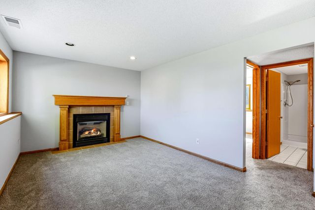 332 Orchard Parkway W, Shakopee, MN 55379