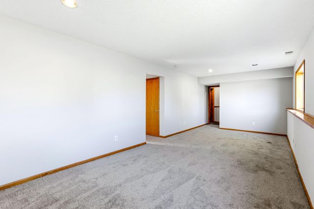 332 Orchard Parkway W, Shakopee, MN 55379