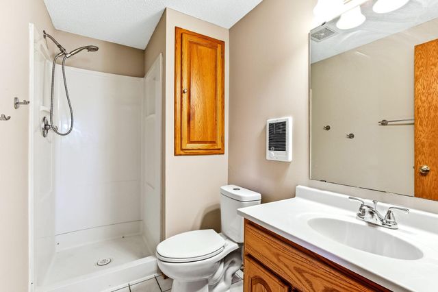 332 Orchard Parkway W, Shakopee, MN 55379