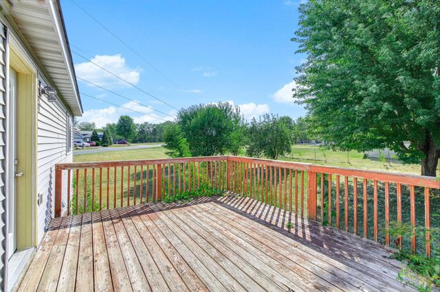 332 Orchard Parkway W, Shakopee, MN 55379