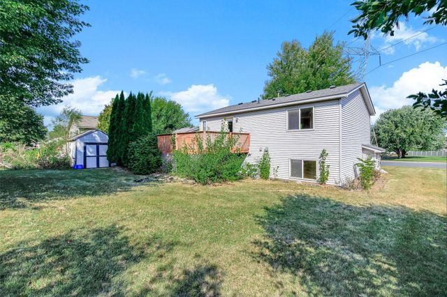 332 Orchard Parkway W, Shakopee, MN 55379