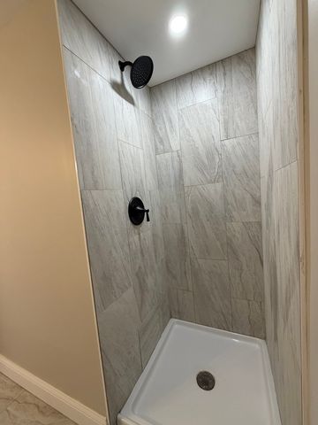 7547 Blazer Avenue, Justice, IL 60458