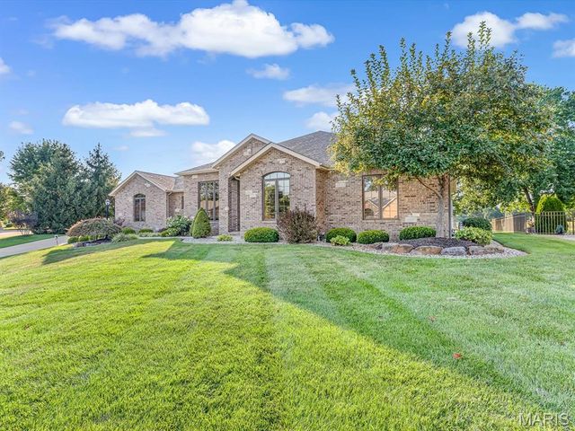 5205 Fox Cove, Edwardsville, IL 62025